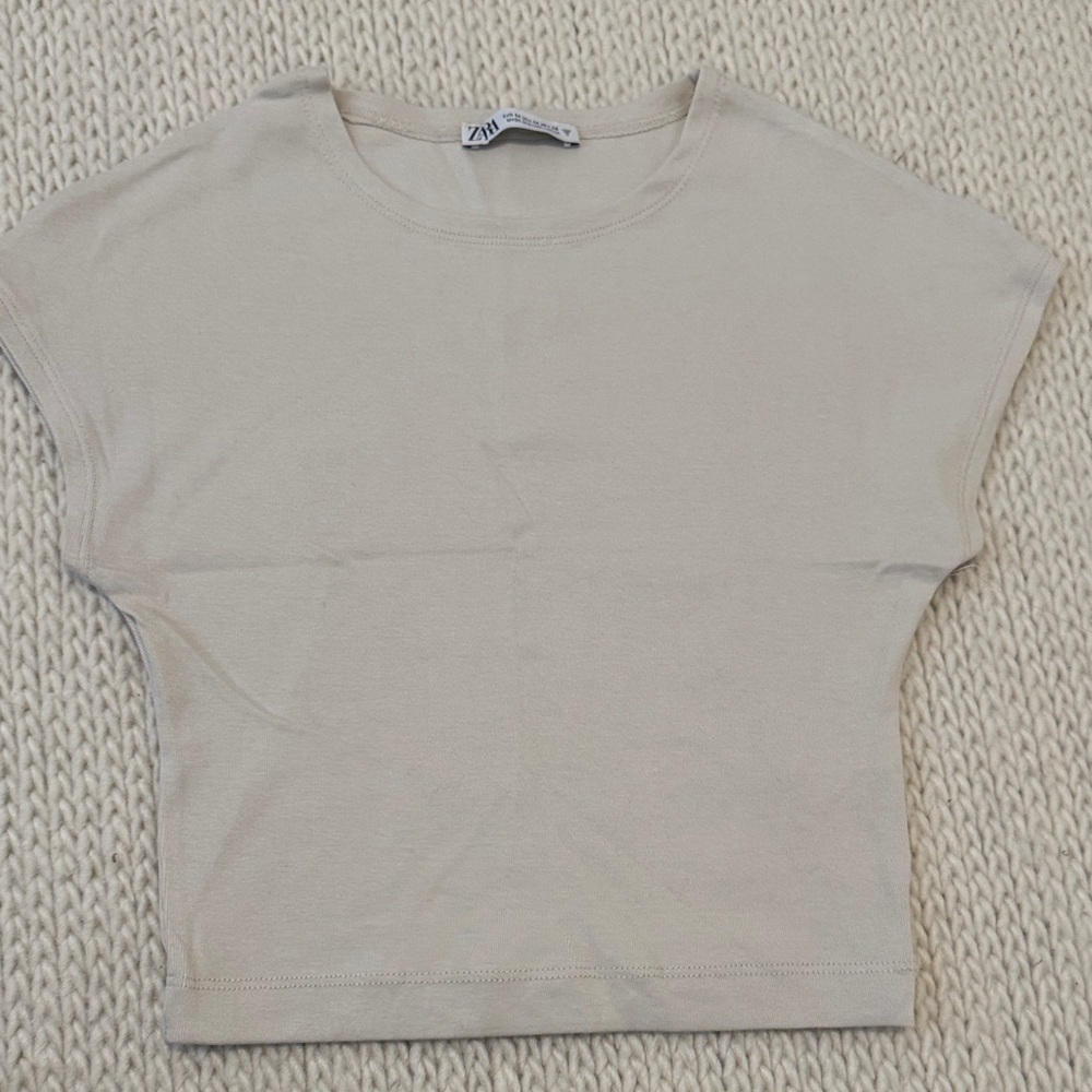 Zara Women's Light Beige Short Sleeve Tee Fitted Crop